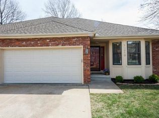 12313 W 105th Ter, Overland Park, KS 66215