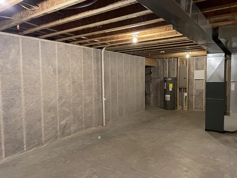 525 Ryan St — Photo 13