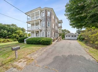 211 Oak St, Bridgewater, MA 02324