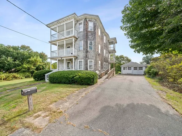 211 Oak St, Bridgewater, MA 02324