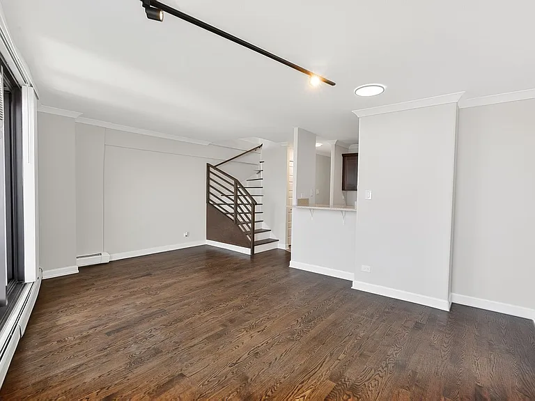 The Duplex Tower — Photo 61