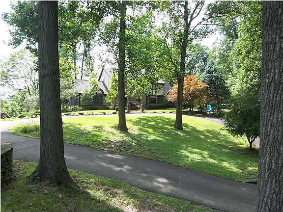 3rd image of 4014 Goldstein Ln