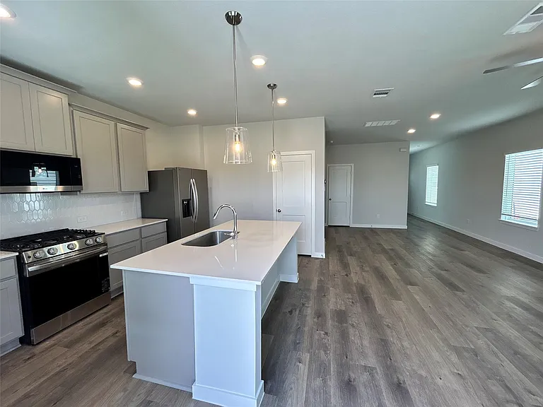 3327 Young Clover Way — Photo 6