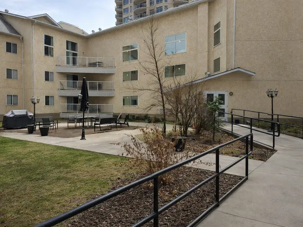 10331 106th St NW #36, Edmonton, AB T5J 1H8