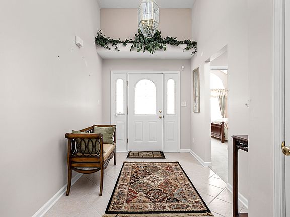 4th image of 150 Woodsong Pl