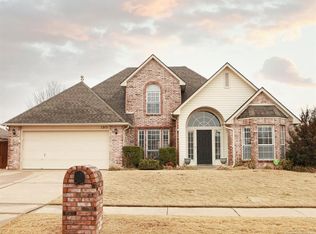 1213 S 35th St, Broken Arrow, OK 74014