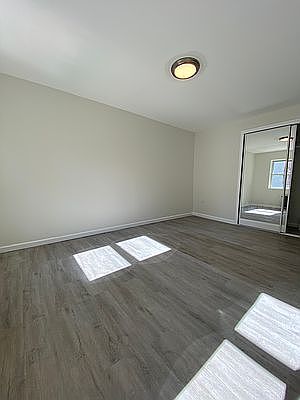 4th image of 603 6th Ave Fl 3