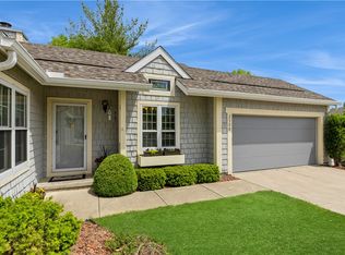 2520 82nd St, Urbandale, IA 50322