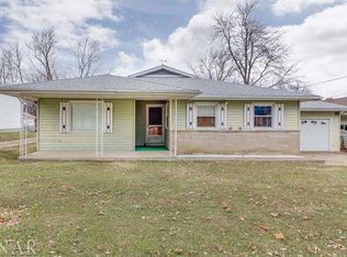 1107 E Van Buren St, Clinton, IL 61727