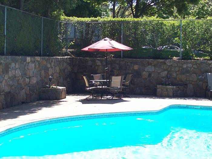 Resort Style Pool & Gym