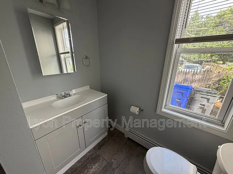 328 Douglas Ave #1 — Photo 9