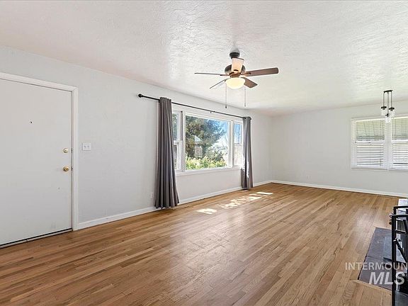 5th image of 2519 E Homedale Rd