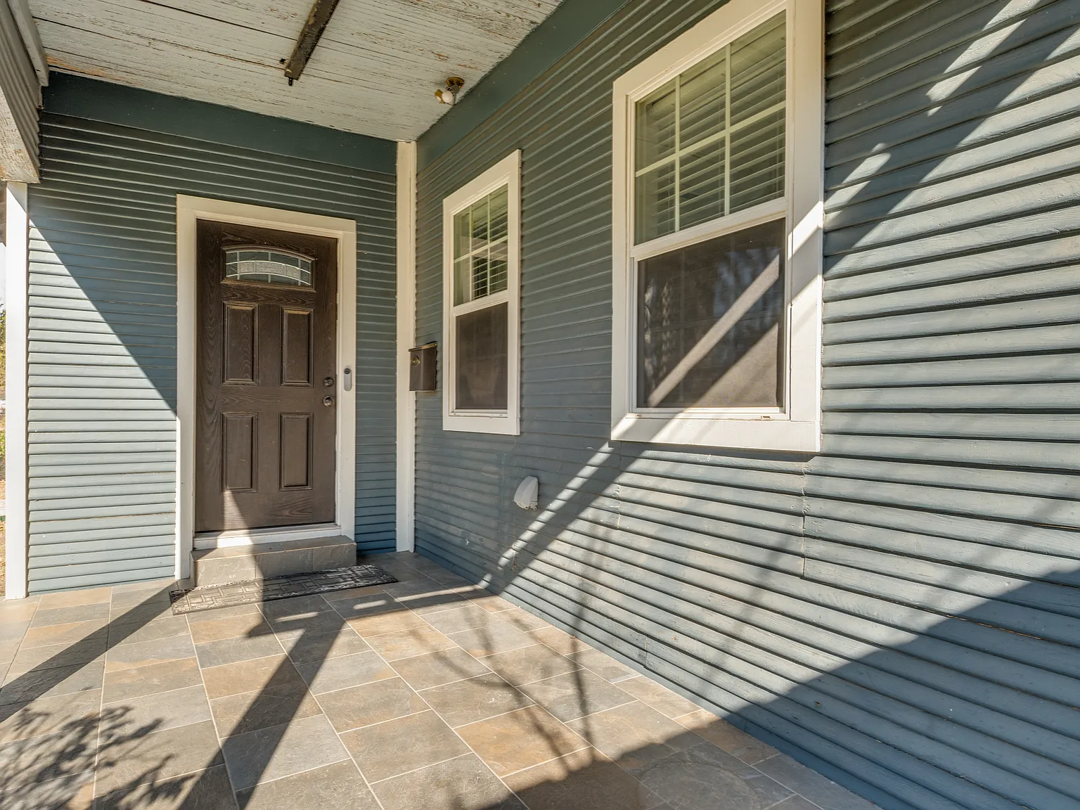 3 bed, 1224 sqft, $2,295 — Photo 2