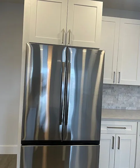 Samsung stainless steel appliances throughout.