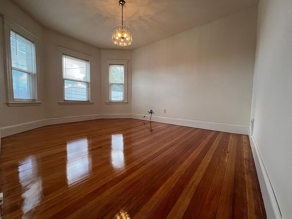 132 Buttonwood St Dorchester, MA Zillow Apartments for Rent in