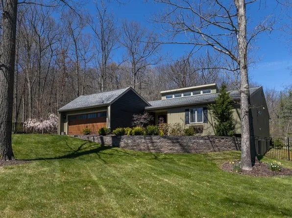 5 Knollbrook Ln E, Painted Post, NY 14870
