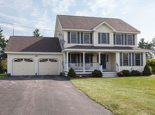 6 Perry Ct, Litchfield, NH 03052