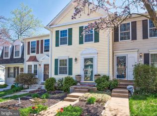 5 Fairmont Pl, Sterling, VA 20165