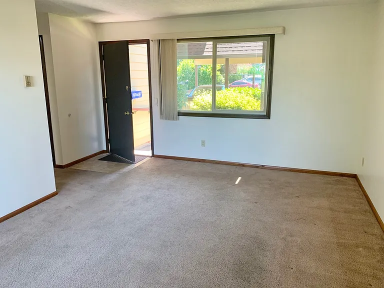 2045 Tibbetts Dr — Photo 31