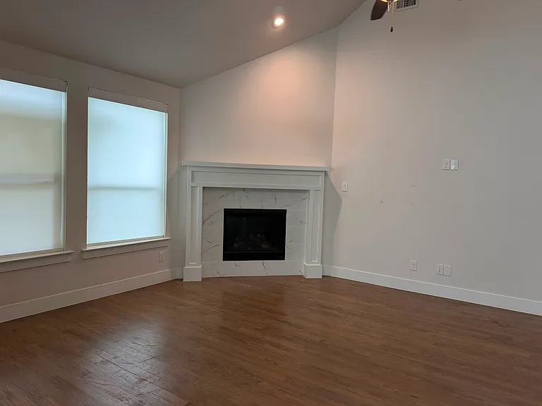 13389 Crestmoor Dr — Photo 9