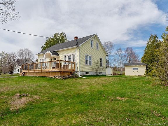 3rd image of 716 Tweedside Rd