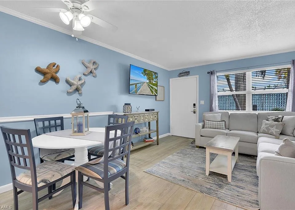 1295 Gulf Shore Blvd S #218