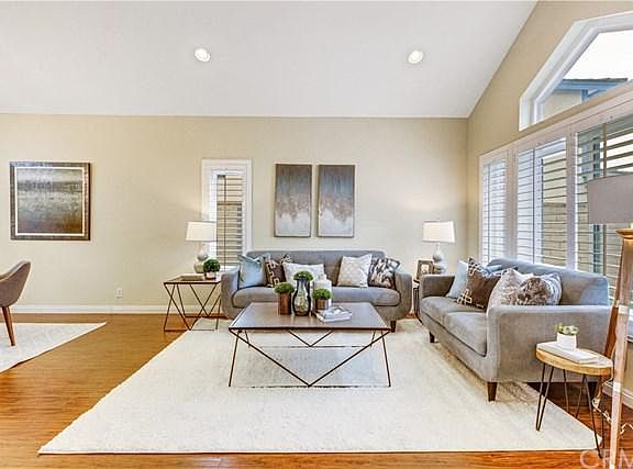 4th image of 826 Rexford Ct