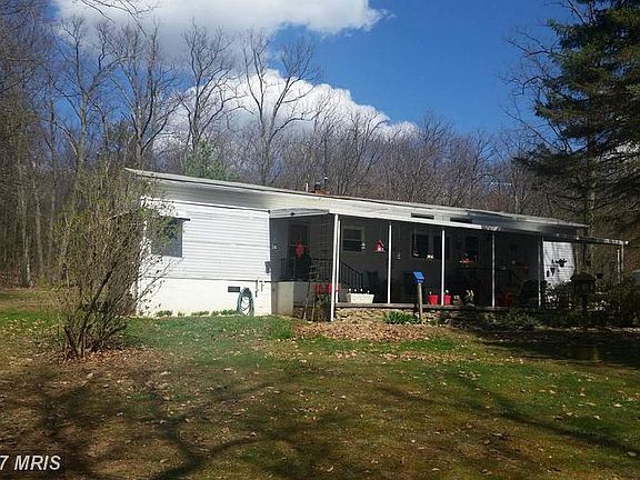 3rd image of 236 Acorn Dr