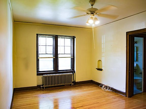 2nd image of 813 University Ave SE #204