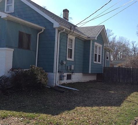 2nd image of 305 S Colonial Ave