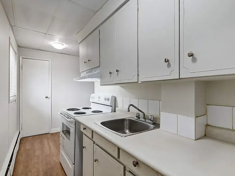 3046 Arlington Ave — Photo 6