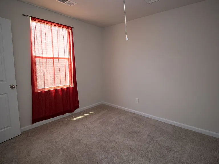 342 Saskatoon Dr — Photo 14