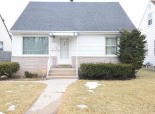 5871 N 79th St, Milwaukee, WI 53218