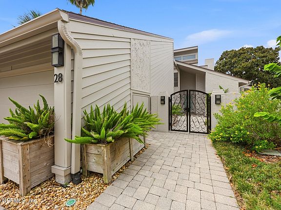 2nd image of 28 LAKE JULIA Drive S
