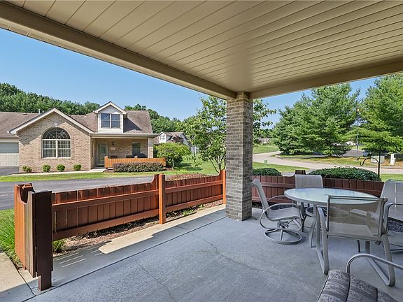 3rd image of 166 Steeplechase Cir