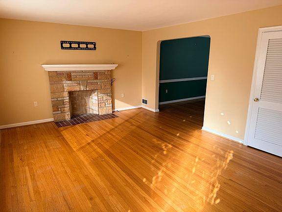3rd image of 45 Burney Ln