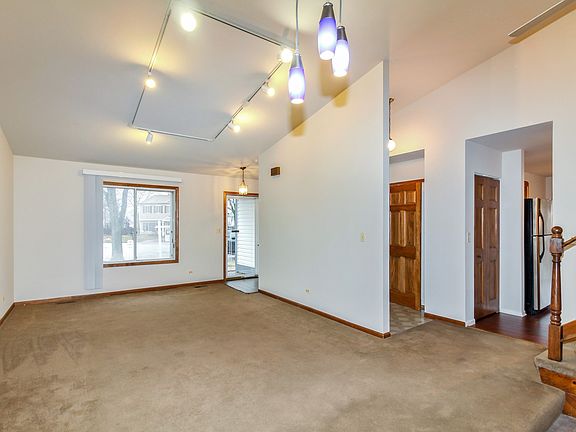 4th image of 29W796 Hurlingham Ct