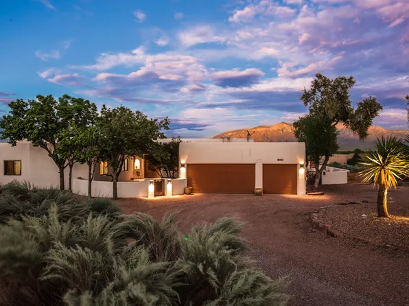 840 Alamos Rd, Corrales, NM 87048