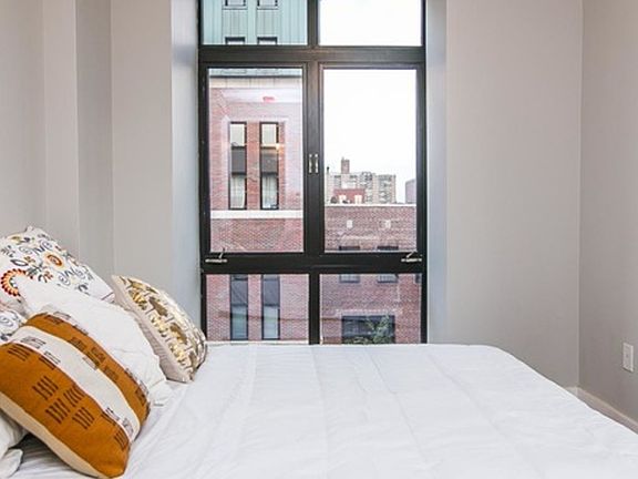 4th image of 185 Leonard St #3K