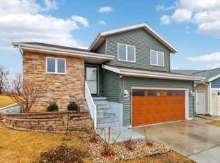 1607 Eggum Ct, Mount Horeb, WI 53572
