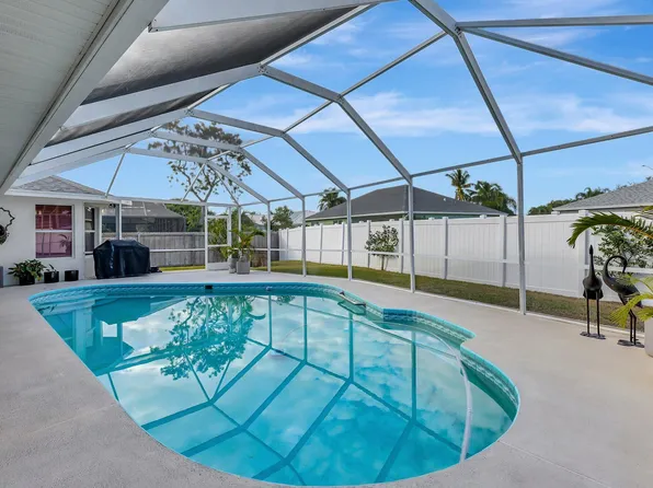 1021 SE Walters Terrace, Port St Lucie, FL 34983