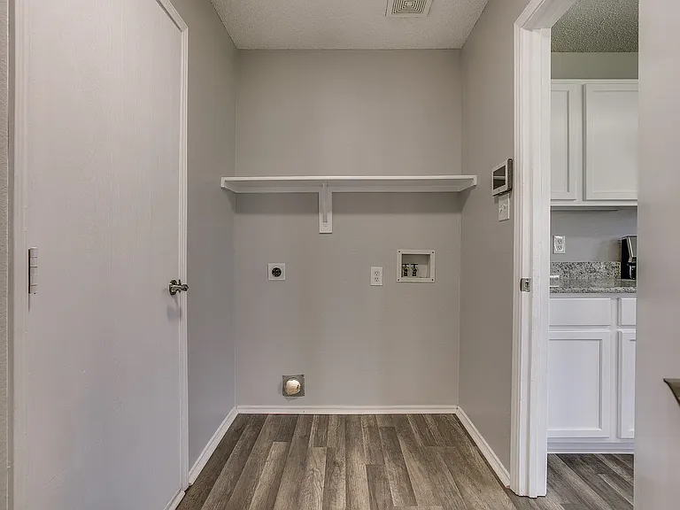 8750 Fox Meadow Way — Photo 17
