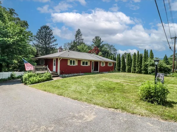 12 Lakewood Terrace, New Milford, CT 06776