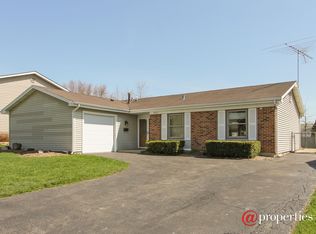 8087 S Carnaby Ct, Hanover Park, IL