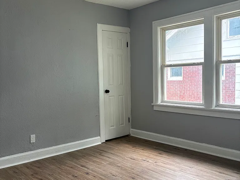 5808 Garfield Ave — Photo 7