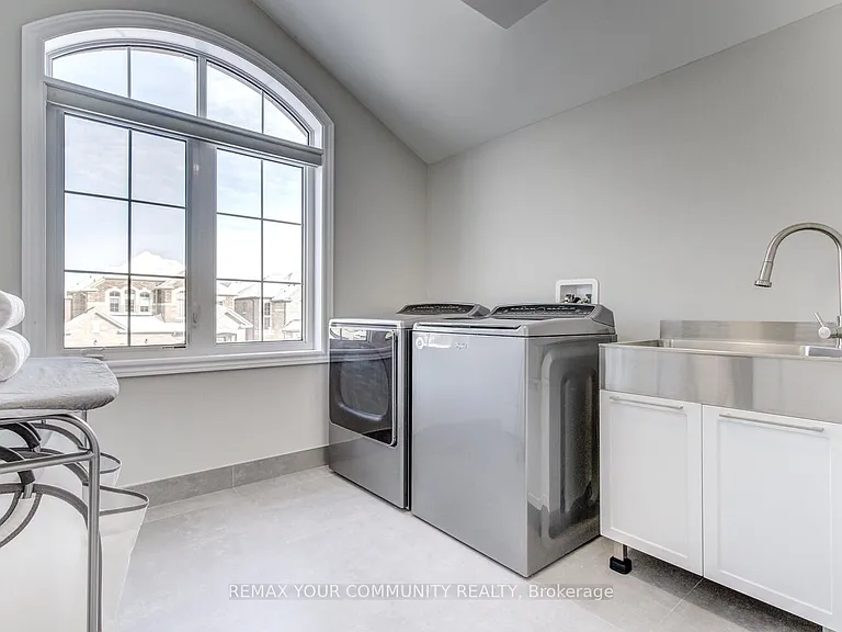 953 Barton Way — Photo 28