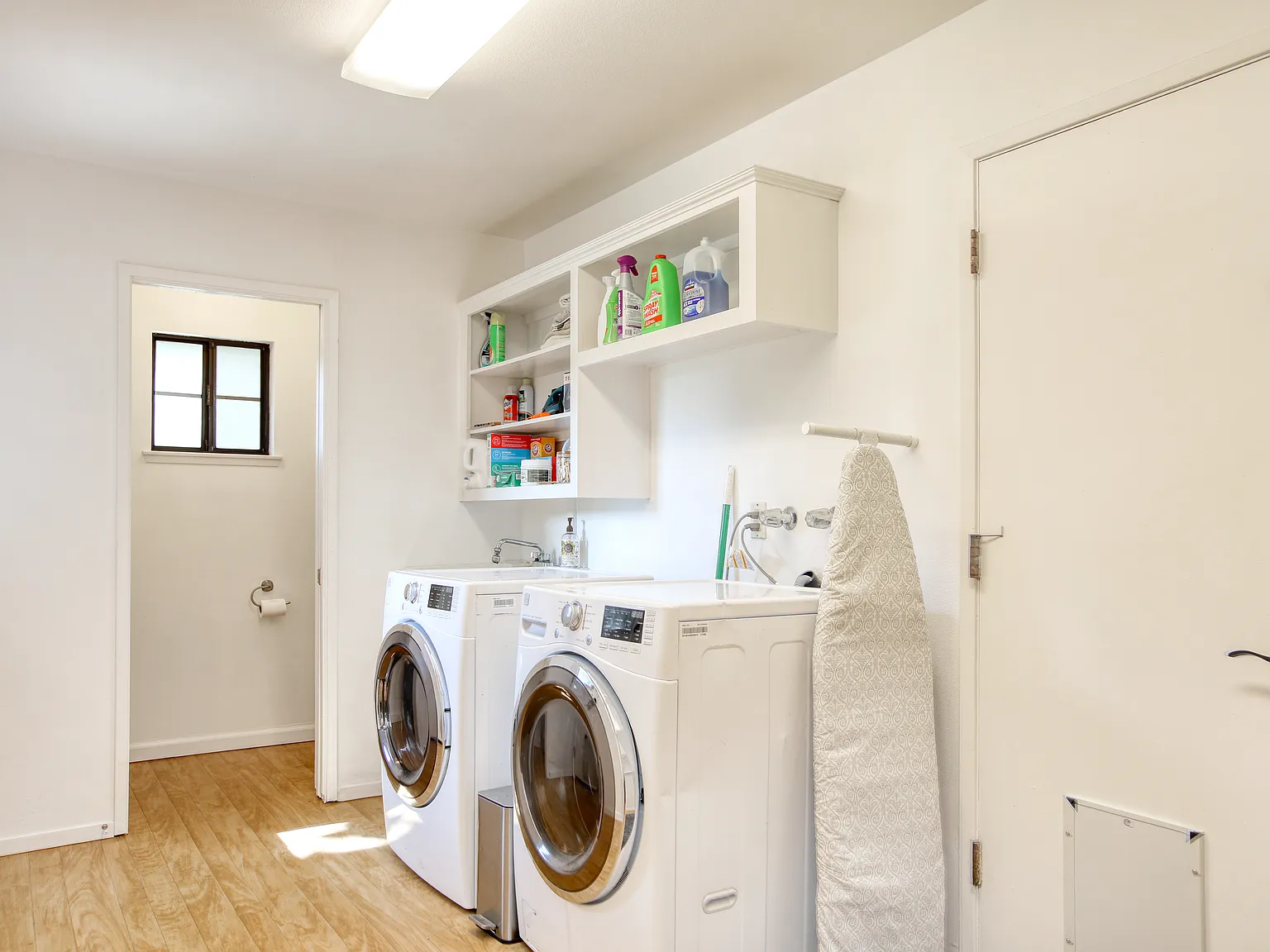 3 bed, 1946 sqft, $7,285 — Photo 3