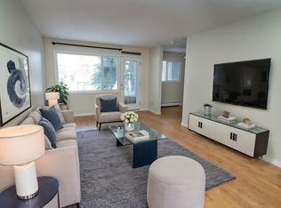 Charleswood, Edmonton, AB T6H 2N2