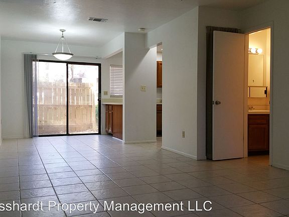 5th image of 4122 NW 44th Dr
