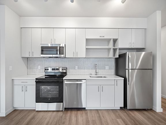 5th image of 3027 E Liberty Ave #B-301